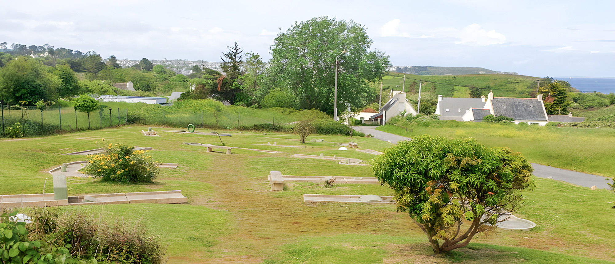 mini golf et boulodrome a camaret sur mer