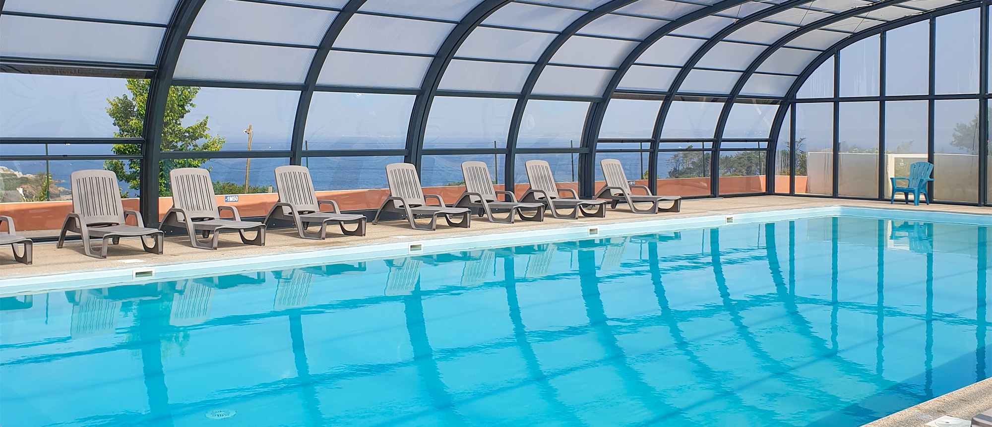 piscine couverte chauffee dans le finistere